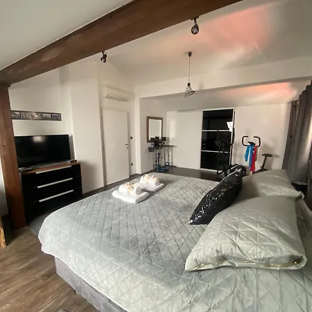 Penthouse לובראן